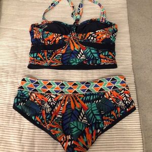 Athleta Hanalei Bralette and Dolphin Short